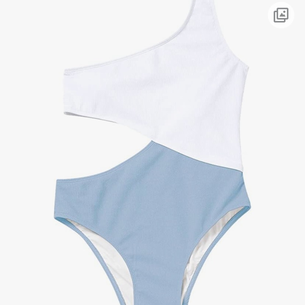 One piece cutout swimsuit
